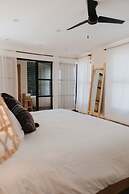 Hotel So Far So Good