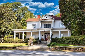 The Veranda Historic Inn