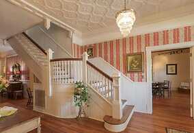 The Veranda Historic Inn