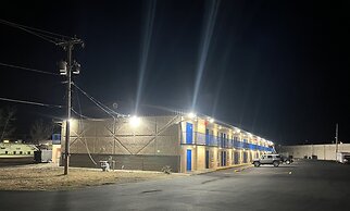 Super 8 by Wyndham Paducah I-24 Exit 4