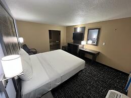Super 8 by Wyndham Paducah I-24 Exit 4
