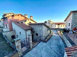 Stylish Umbrian Apartment Garden Pool nr Orvieto