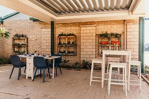 Oasis Motor Inn Blackall