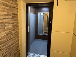 Hotel Livinginn Nahkoumae