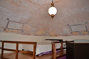 Furnished Studio Flat in Residence