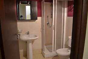 Furnished Studio Flat in Residence