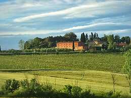 Fattoria Santa Vittoria Apartment 