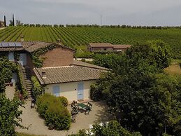 Fattoria Santa Vittoria Apartment 