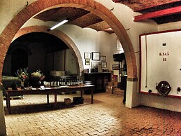 Fattoria Santa Vittoria Apartment 