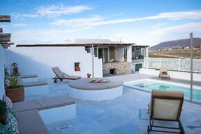 Villa for 6 Guests With Private Pool! In Agia Irini - Walking Distance