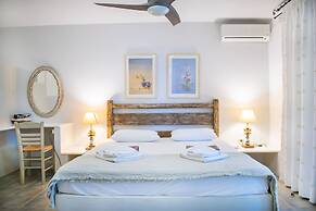 Villa for 6 Guests With Private Pool! In Agia Irini - Walking Distance