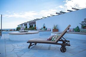 Villa for 6 Guests With Private Pool! In Agia Irini - Walking Distance