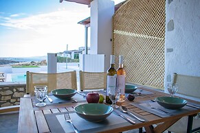 Villa for 6 Guests With Private Pool! In Agia Irini - Walking Distance