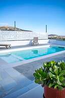 Villa for 6 Guests With Private Pool! In Agia Irini - Walking Distance