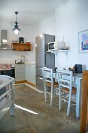 Villa for 6 Guests With Private Pool! In Agia Irini - Walking Distance