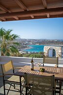 Villa 110 m2 in Agia Irini, Walking Distance to Beach With Pool Access