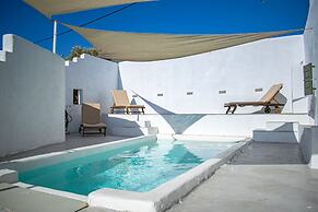 Cozy Studio for 2 Guests With 1 Child or 3 Adults - Walking Distance t