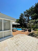 Very Special Villa, 6 and 3 Great For Family Reunions