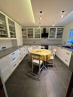 Very Special Villa, 6 and 3 Great For Family Reunions