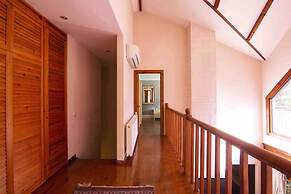 Very Special Villa, 6 and 3 Great For Family Reunions