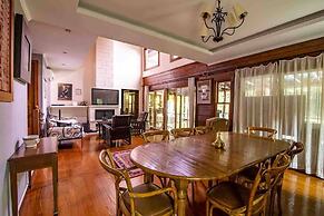 Very Special Villa, 6 and 3 Great For Family Reunions