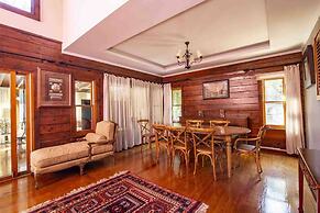 Very Special Villa, 6 and 3 Great For Family Reunions