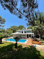 Very Special Villa, 6 and 3 Great For Family Reunions