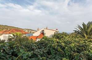 Delightful Apartment With Balcony and Sea View