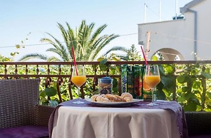 Delightful Apartment With Balcony and Sea View