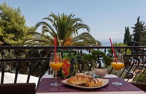 Excellent Apartment With Balcony and Sea View