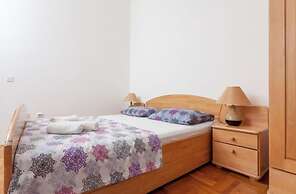 Excellent Apartment With Balcony and Sea View