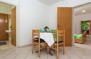 Charming Apartment With Balcony and Sea View