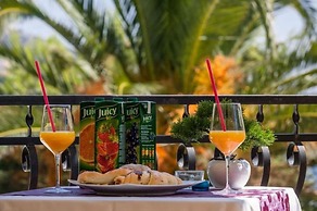 Lavish Double Bed Room With Balcony and Sea View