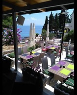 Lavish Double Bed Room With Balcony and Sea View