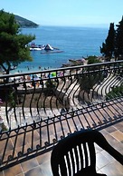 Lovely Double Bed Room With Balcony and Sea View