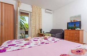 Lovely Double Bed Room With Balcony and Sea View
