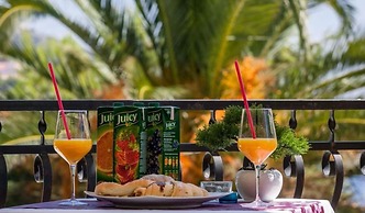 Lovely Double Bed Room With Balcony and Sea View