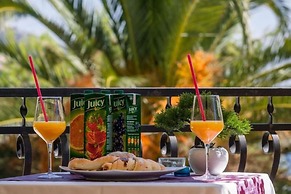 Splendid Double Bed Room With Balcony and Sea View