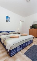 Beautiful Double Bed Room With Balcony and Sea View