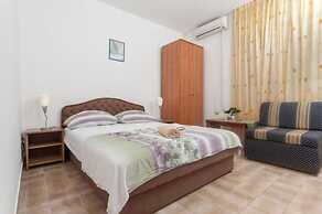 Cozy Double Bed Room With Balcony and Garden View