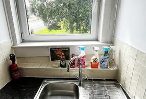 Luxury 2 Bedroom Entire Flat - Self Check in & Check out