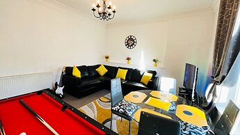 Luxury 2 Bedroom Entire Flat - Self Check in & Check out