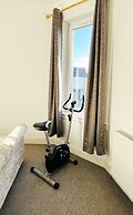 Luxury 2 Bedroom Entire Flat - Self Check in & Check out