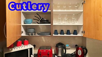 Luxury 2 Bedroom Entire Flat - Self Check in & Check out