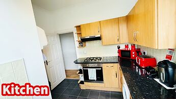 Luxury 2 Bedroom Entire Flat - Self Check in & Check out