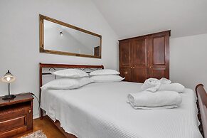 Villa Topolinath Pool