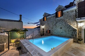 Villa Topolinath Pool