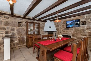 Villa Topolinath Pool