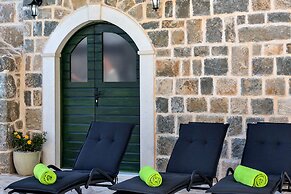 Villa Topolinath Pool