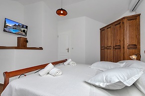 Villa Topolinath Pool